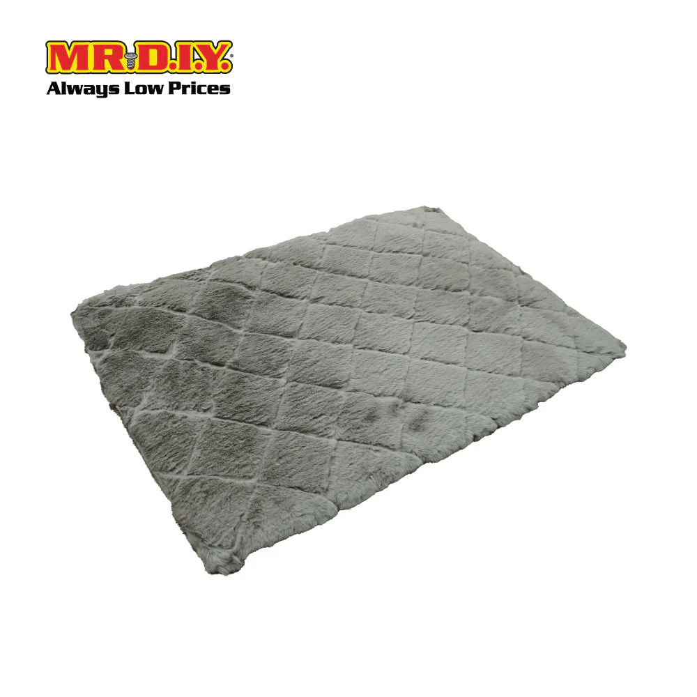 (MR.DIY) Faux Fur Floor Mat (L90cm x W60cm) - Image 3