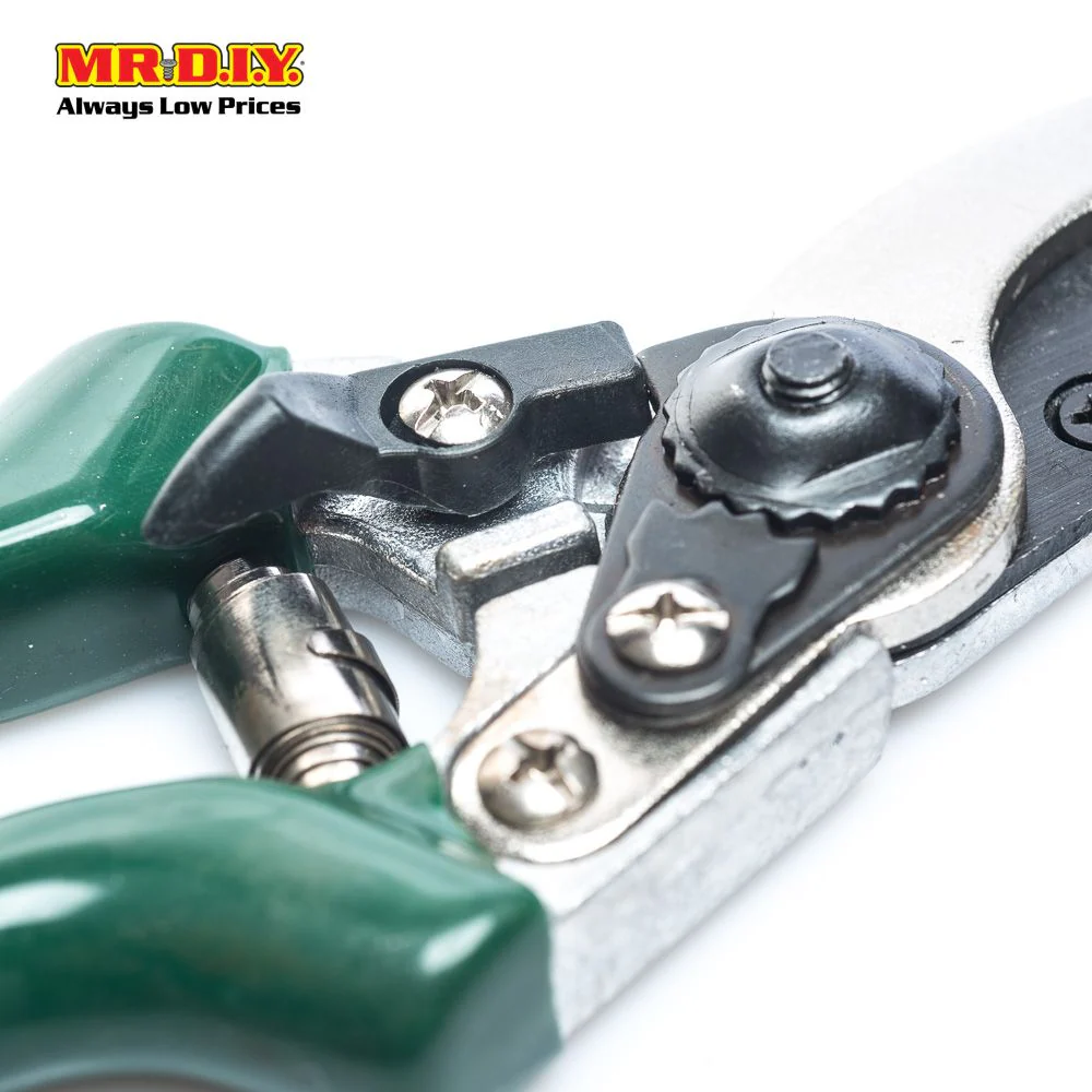 WORTH Curved Blade Bypass Pruner (22cm) - Image 5